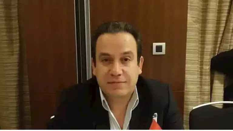 تحقيقات موسعة وإيقاف فوري لنشاط السباحة بنادي بني عبيد بعد مصرع السباح إبراهيم عماد الكتابة أعلنت وزارة الشباب والرياضة اتخاذ حزمة من الإجراءات