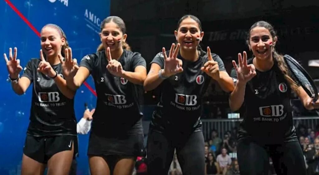 القومي للمرأة يهنئ ناشئات مصر بعد التتويج العالمي الـ13 في الإسكواش