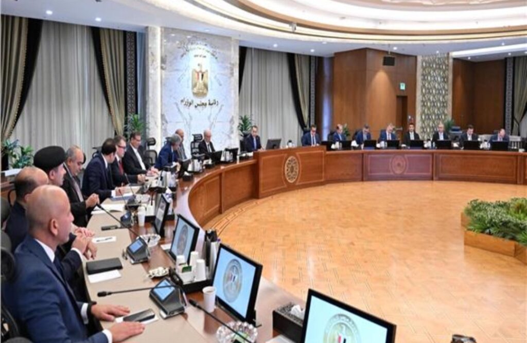 تأمين المخزون والحد من التضخم.. مدبولي يوجه بخطة طوارئ لمواجهة الأزمات الجيوسياسية