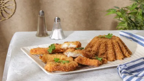 طريقة عمل رز الصيادية بالسمك الفيليه المقرمش في 30 دقيقة